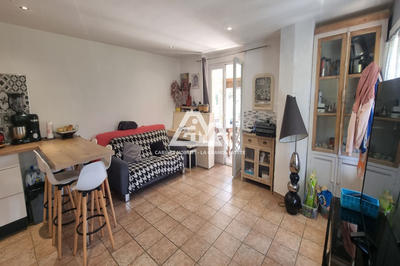 Propriété - 220 m² - 9 pièces