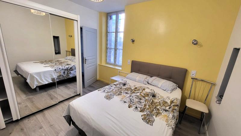 Immeuble mixte - 392 m² - 11 pièces