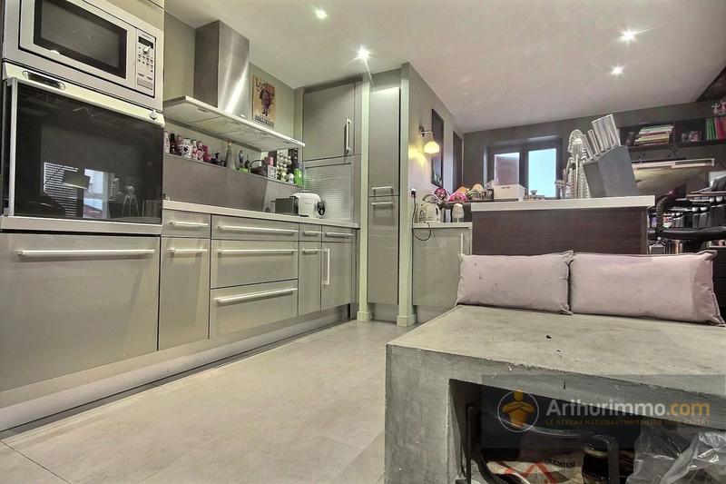 Maison - 182 m² - 6 pièces