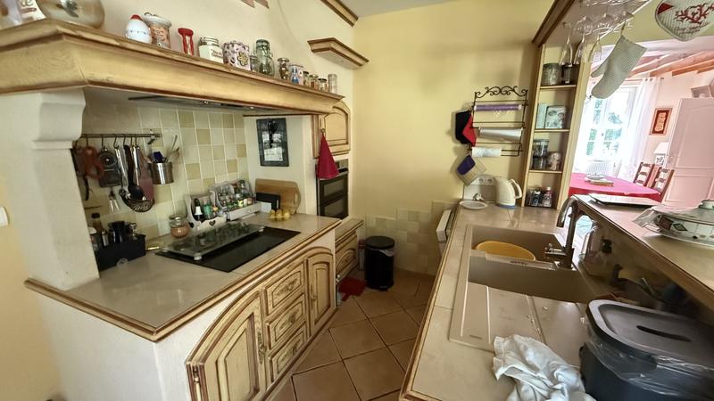 Maison - 323 m² - 8 pièces