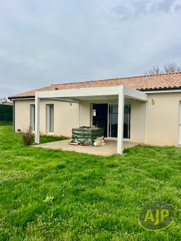 Maison - 90 m² - 4 pièces