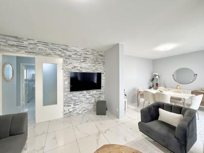 Appartement - 94 m² - 5 pièces