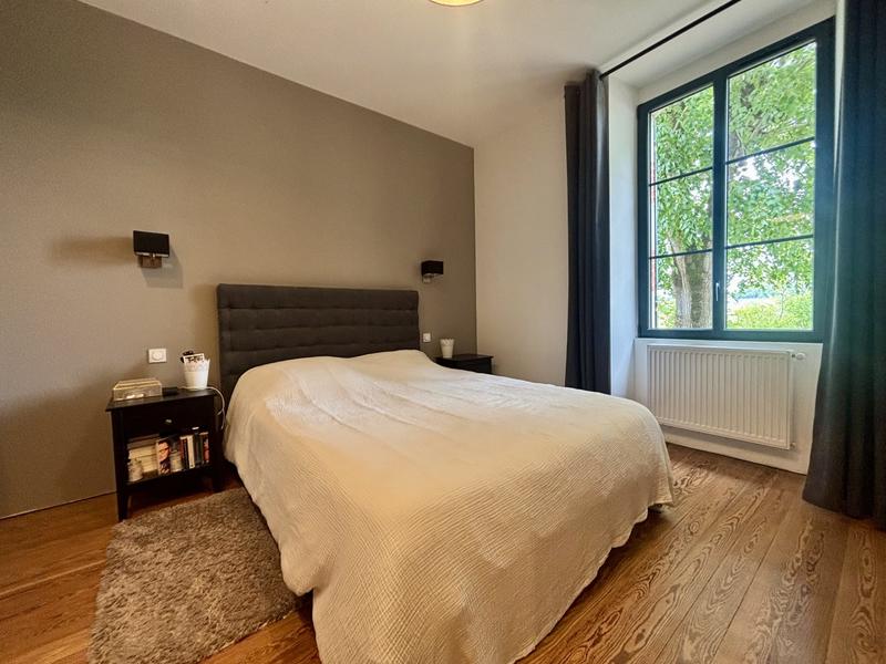 Maison - 250 m² - 8 pièces