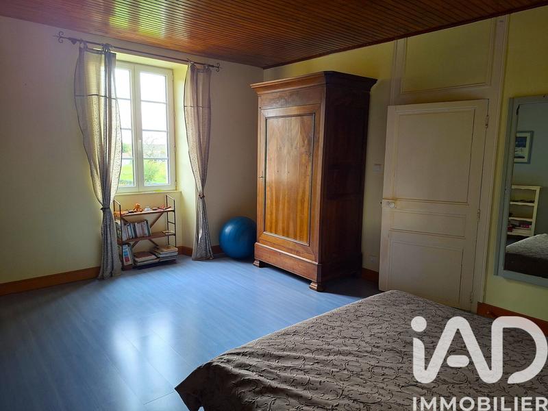 Maison - 212 m² - 8 pièces