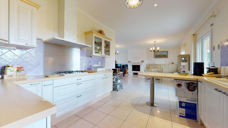 Maison traditionnelle - 160 m² - 5 pièces