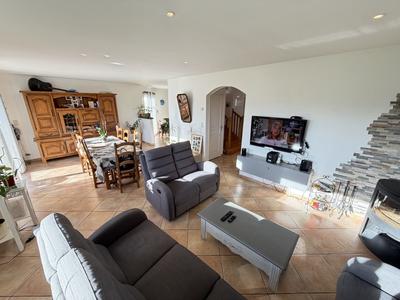 Maison - 153 m² - 10 pièces