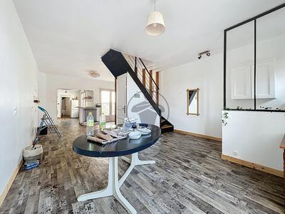 Maison - 107 m² - 5 pièces