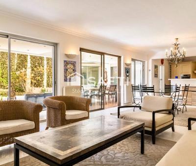 Appartement - 143 m² - 6 pièces