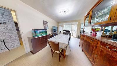 Appartement - 80 m² - 5 pièces