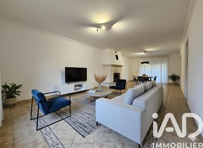 Maison - 153 m² - 9 pièces