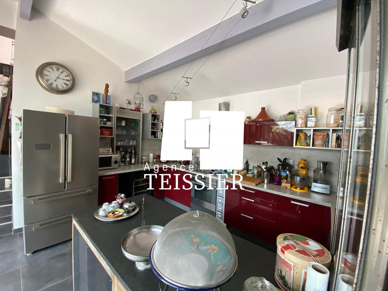 Maison - 165 m² - 8 pièces