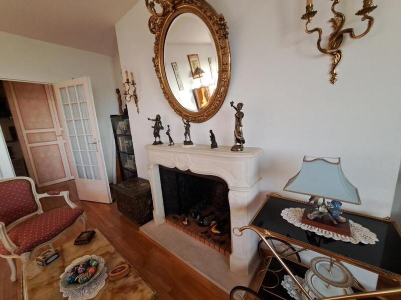 Appartement - 181 m² - 8 pièces