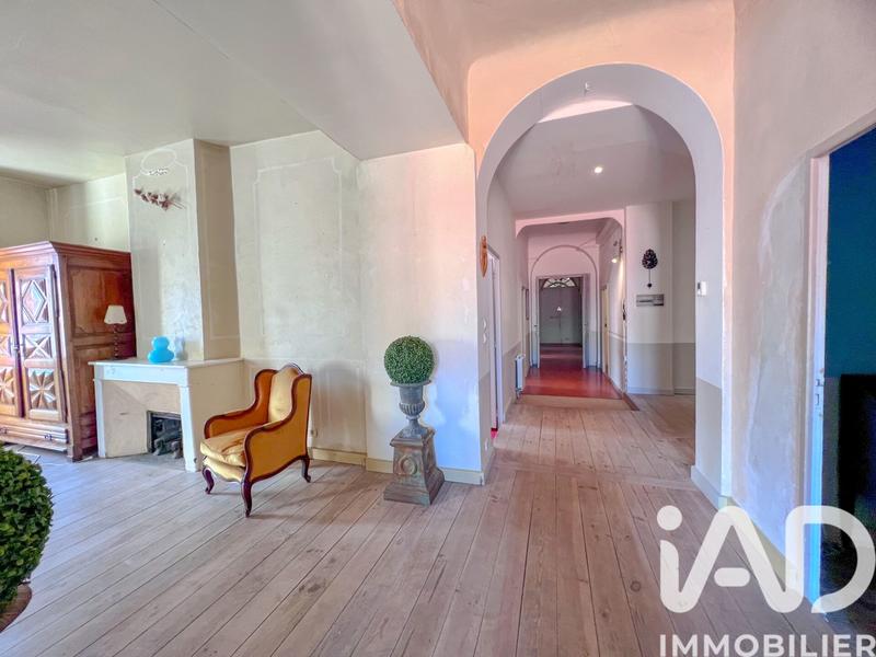 Appartement - 229 m² - 10 pièces