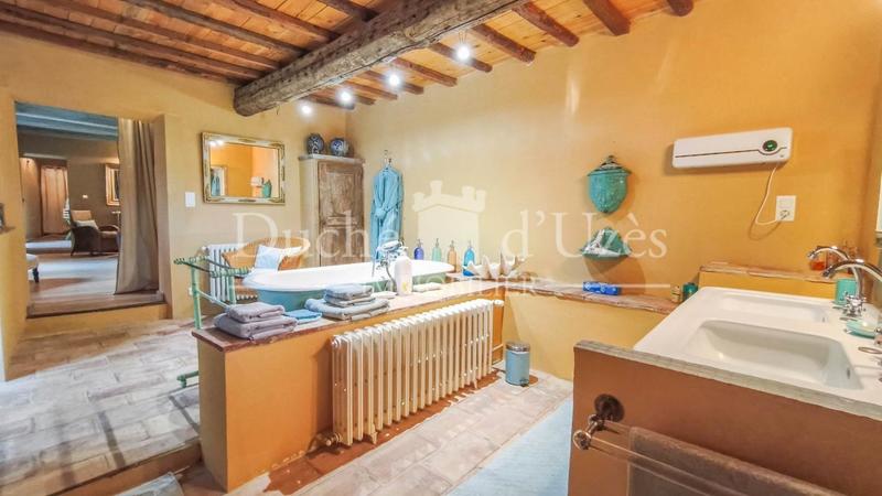 Mas - 275 m² - 7 pièces