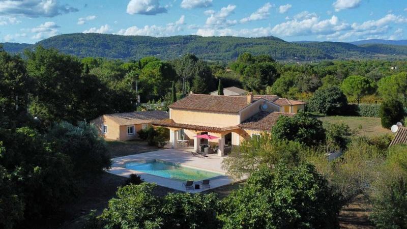 Villa - 223 m² - 6 pièces