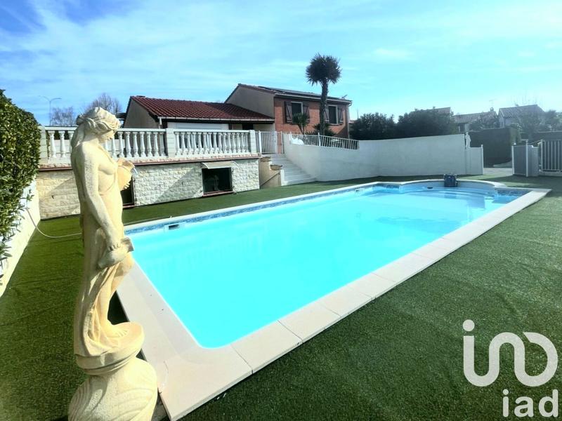 Maison - 200 m² - 9 pièces