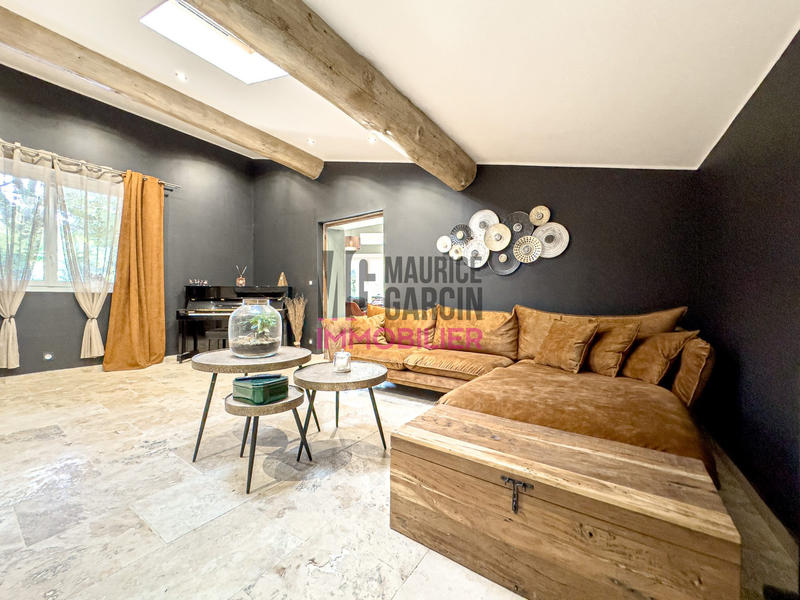 Maison - 163 m² - 5 pièces