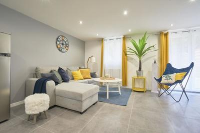 Maison - 145 m² - 9 pièces