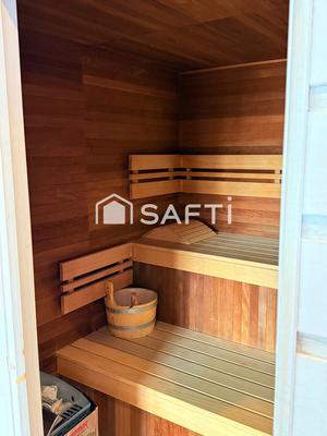 Maison - 245 m² - 4 pièces