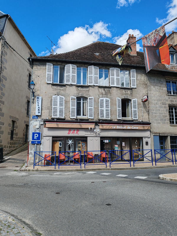 Maison - 143 m² - 8 pièces