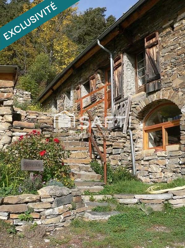 Maison - 264 m² - 12 pièces