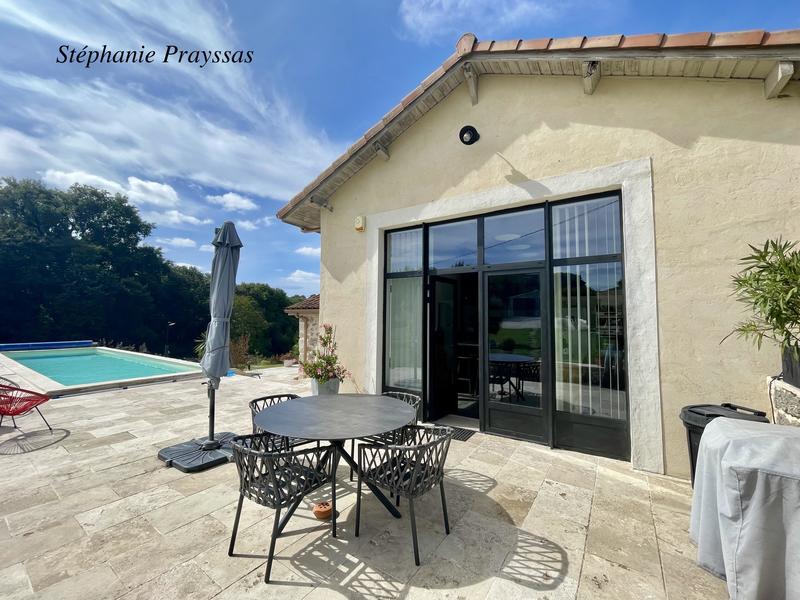 Maison - 200 m² - 6 pièces