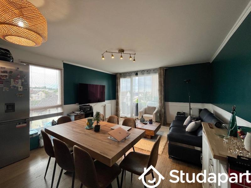 Chambre - 13 m² - 1 pièce