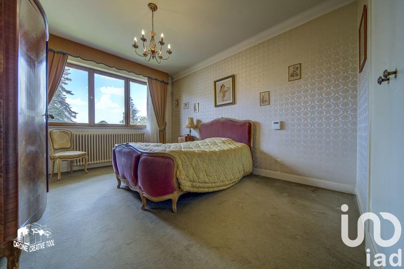 Maison - 200 m² - 8 pièces