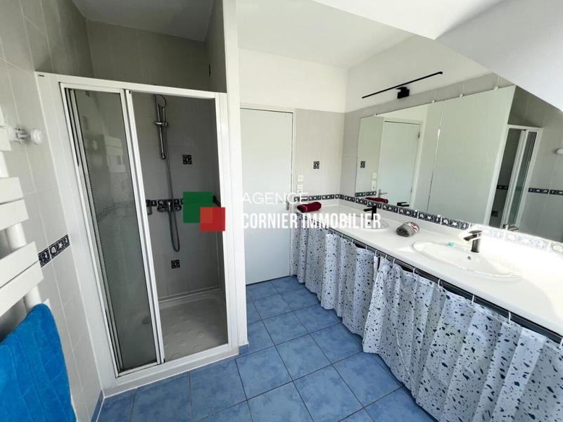 Longère - 210 m² - 8 pièces