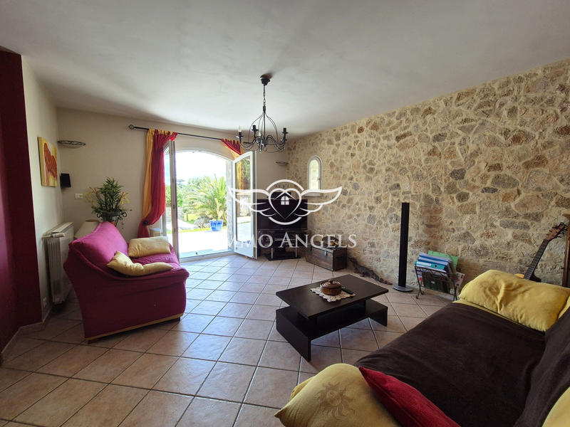 Maison - 137 m² - 6 pièces