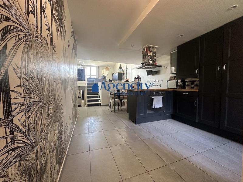 Appartement - 93 m² - 4 pièces