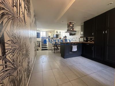 Appartement - 93 m² - 4 pièces