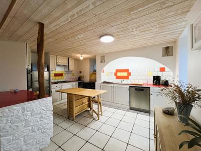 Maison - 151 m² - 6 pièces