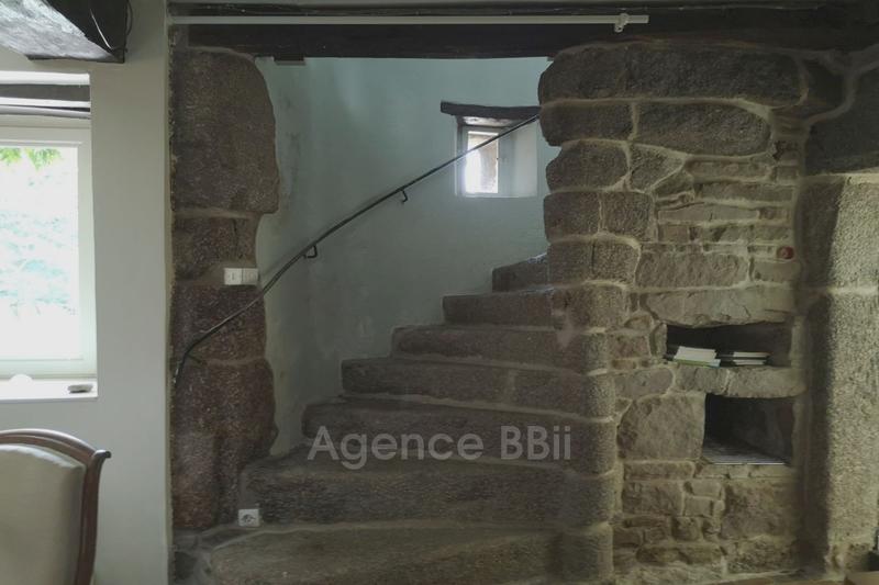 Maison - 300 m² - 15 pièces