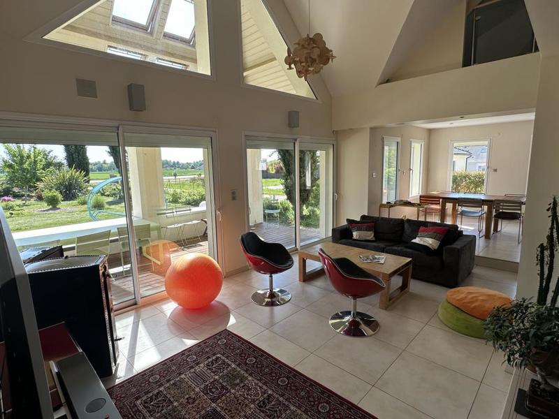 Villa - 147 m² - 8 pièces