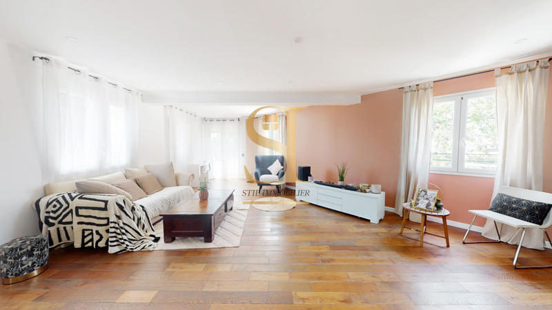 Maison - 163 m² - 6 pièces