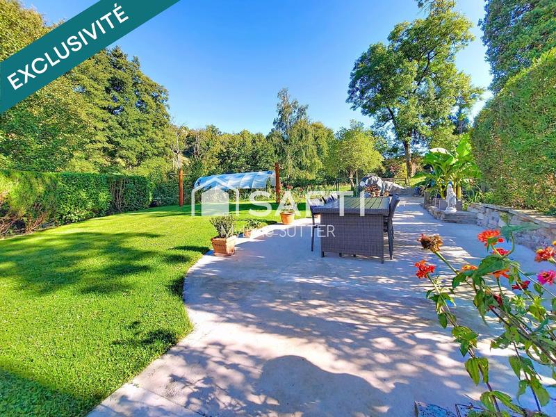 Maison - 223 m² - 7 pièces