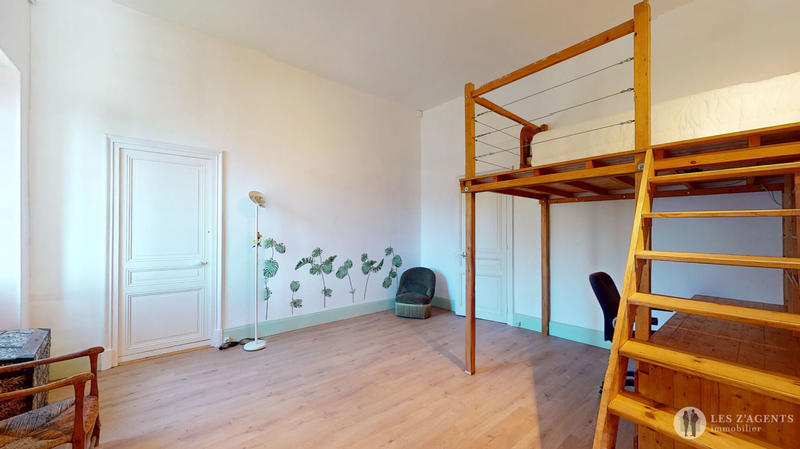 Maison - 290 m² - 13 pièces