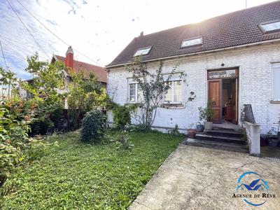 Maison - 200 m² - 6 pièces