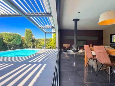 Maison - 200 m² - 5 pièces