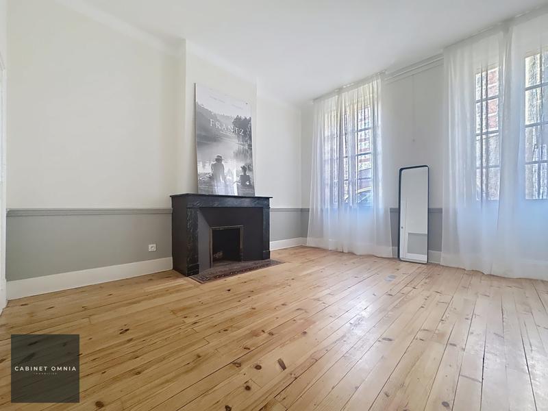 Maison ancienne - 230 m² - 7 pièces