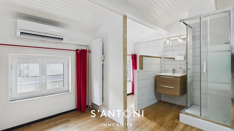 Maison - 96 m² - 3 pièces