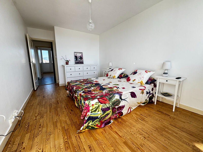 Appartement - 75 m² - 4 pièces