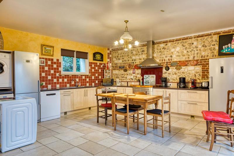 Maison - 321 m² - 12 pièces