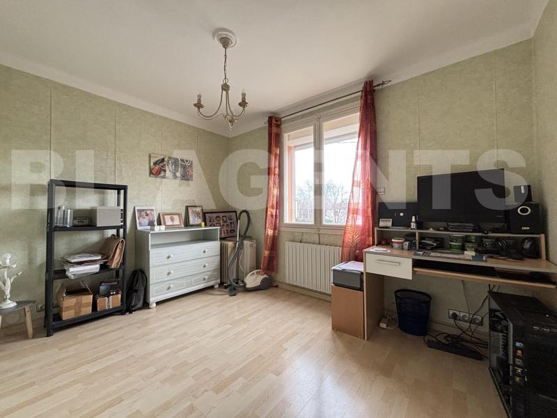 Maison traditionnelle - 92 m² - 5 pièces