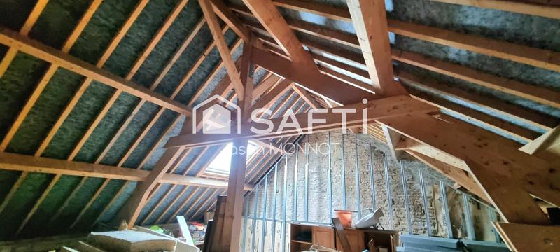 Maison - 270 m² - 10 pièces