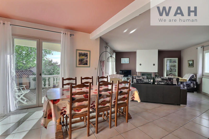 Maison - 205 m² - 7 pièces