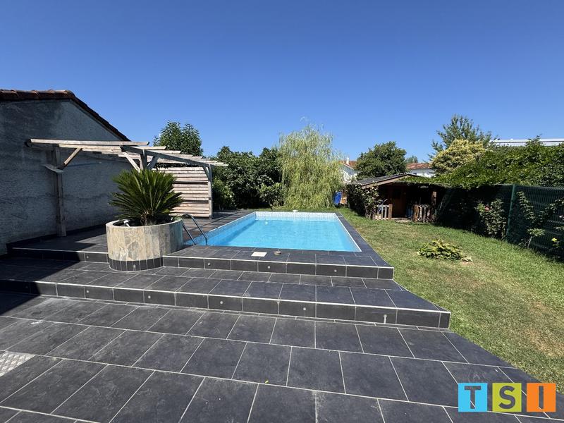 Maison - 135 m² - 6 pièces