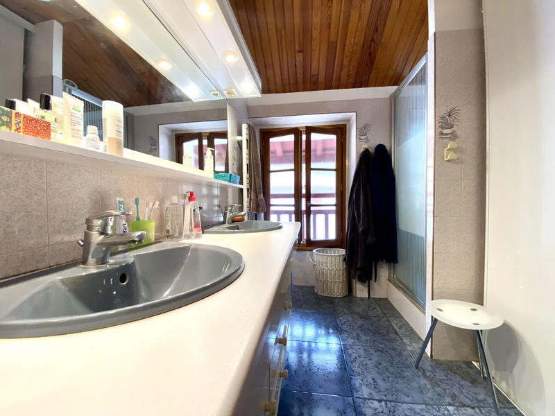 Maison - 306 m² - 10 pièces