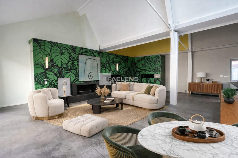 Loft - 435 m² - 5 pièces